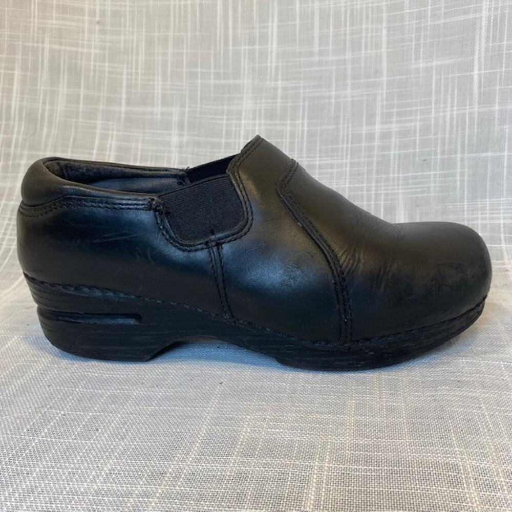 Dansko XP Black Leather Slip Resistant Clogs Shoes Womens Size 5.5 EU 36